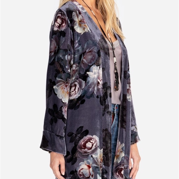 JOHNY WAS - MIDNIGHT ROSE VELVET KIMONO - Medium - Picture 2 of 4